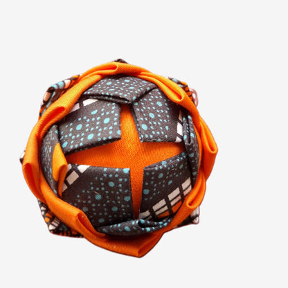 Bola de Natal Artesanal Efeito Pinha - Tons Laranja e Turquesa