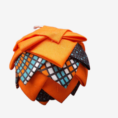 Bola de Natal Artesanal Efeito Pinha - Tons Laranja e Turquesa