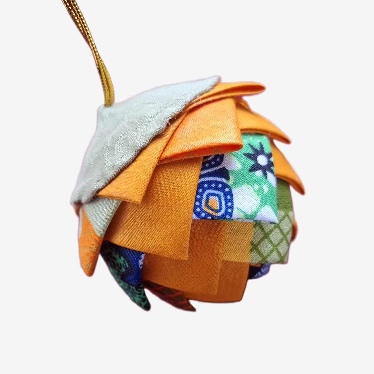 Bola de Natal Artesanal Efeito Pinha - Tons Laranja e Verde