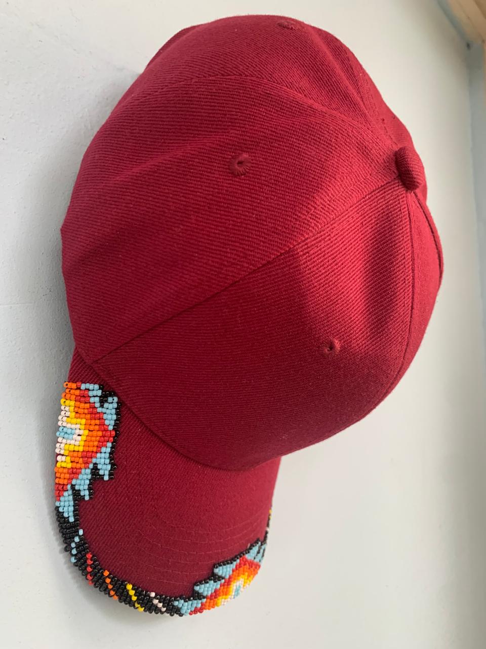 Boné com Aba Bordada com Missangas