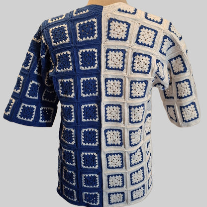 Camisa de Crochê de Quadrados Bicolores