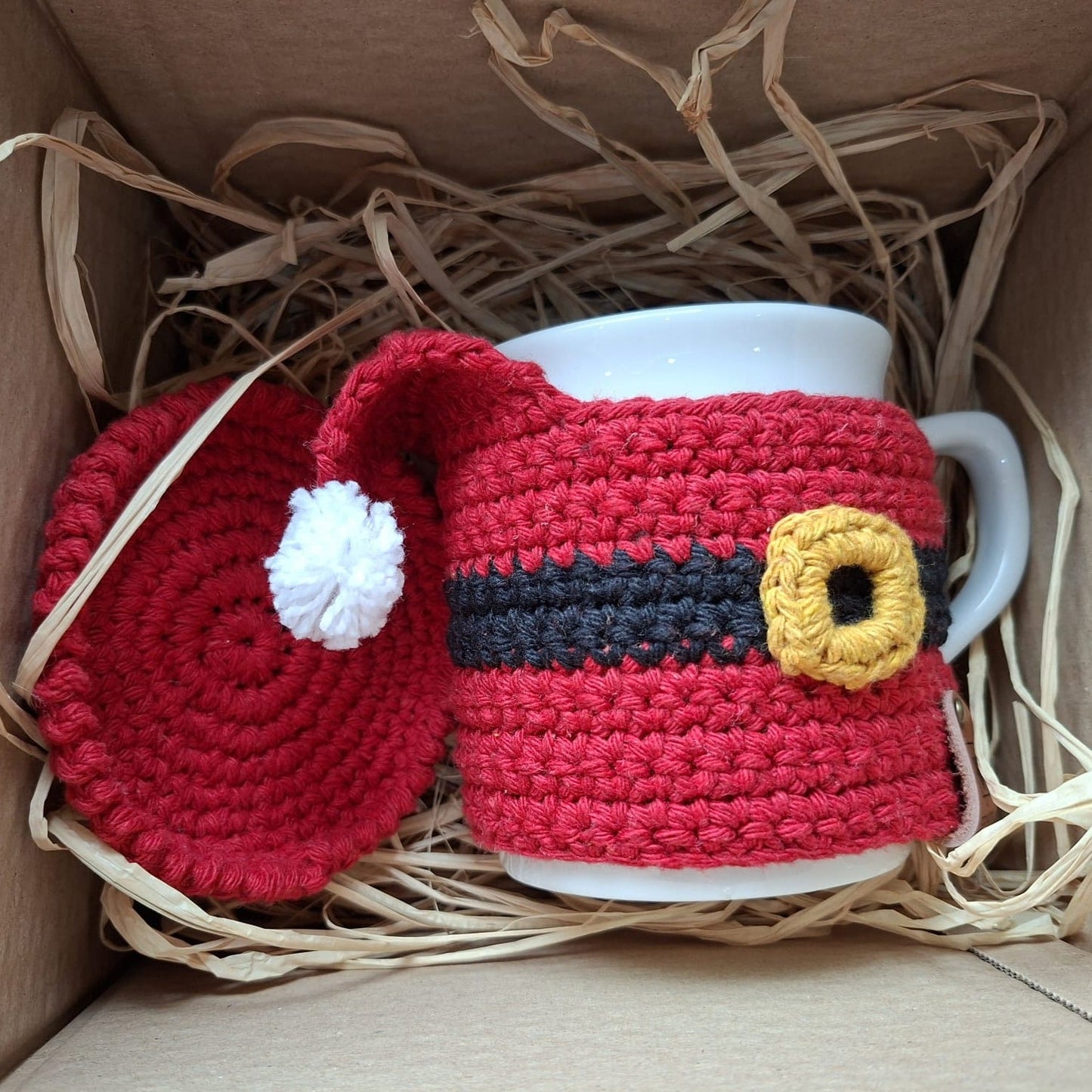 Caneca com proteção e base em Crochê.