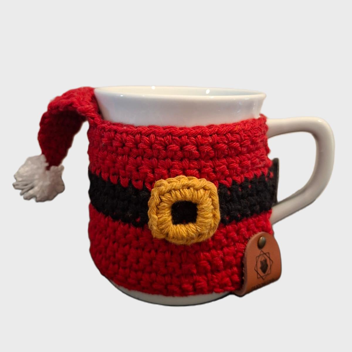 Caneca com proteção e base em Crochê.