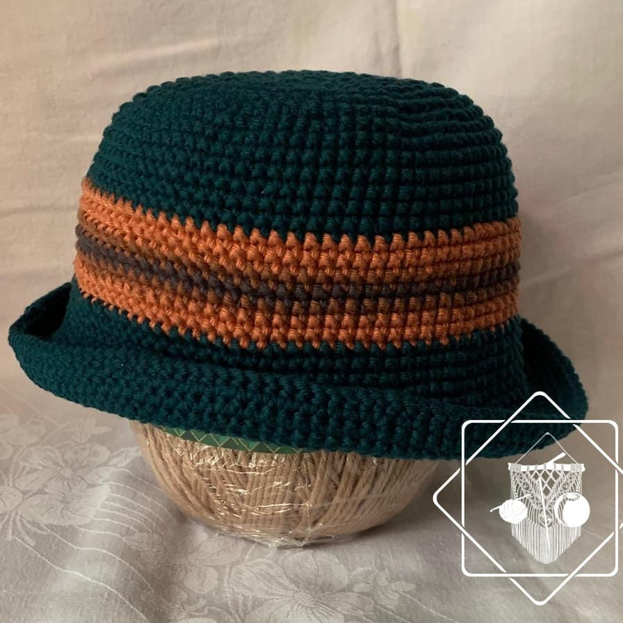 Chapéu de Criança em Crochê - Verde Petróleo e Laranja