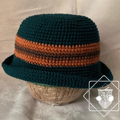 Chapéu de Criança em Crochê - Verde Petróleo e Laranja