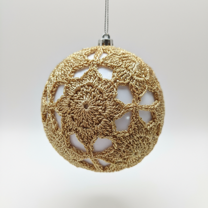 Bolas de Natal Artesanais em Crochê Dourado